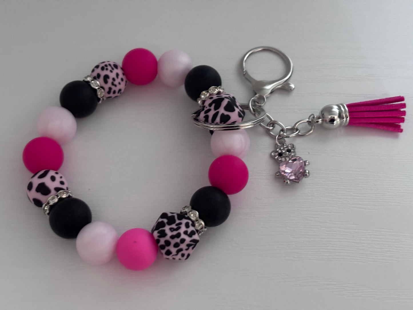 Hand‑Beaded Wristlet Keyring | Hot Pink, Black & Pale Pink Leopard Print with Teddy Bear Charm